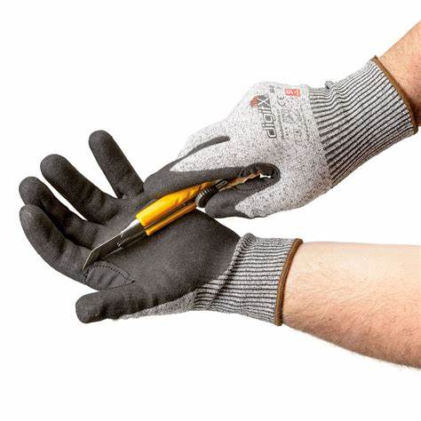 Cut resistant gloves